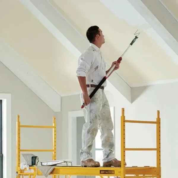 Artisan du bâtiment sur un chantier